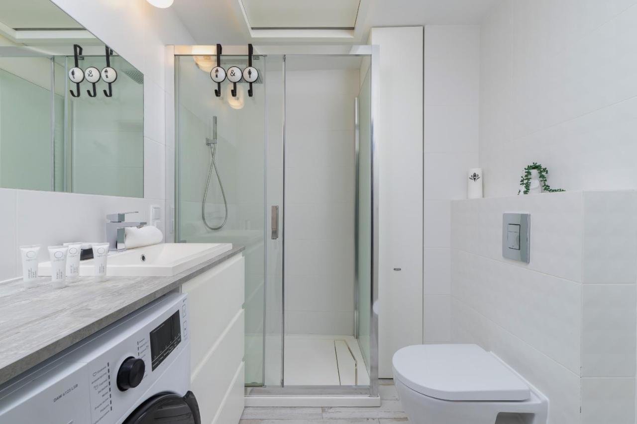 Apartment Studio Augustianska Kazimierz With Balcony By Renters Krakau